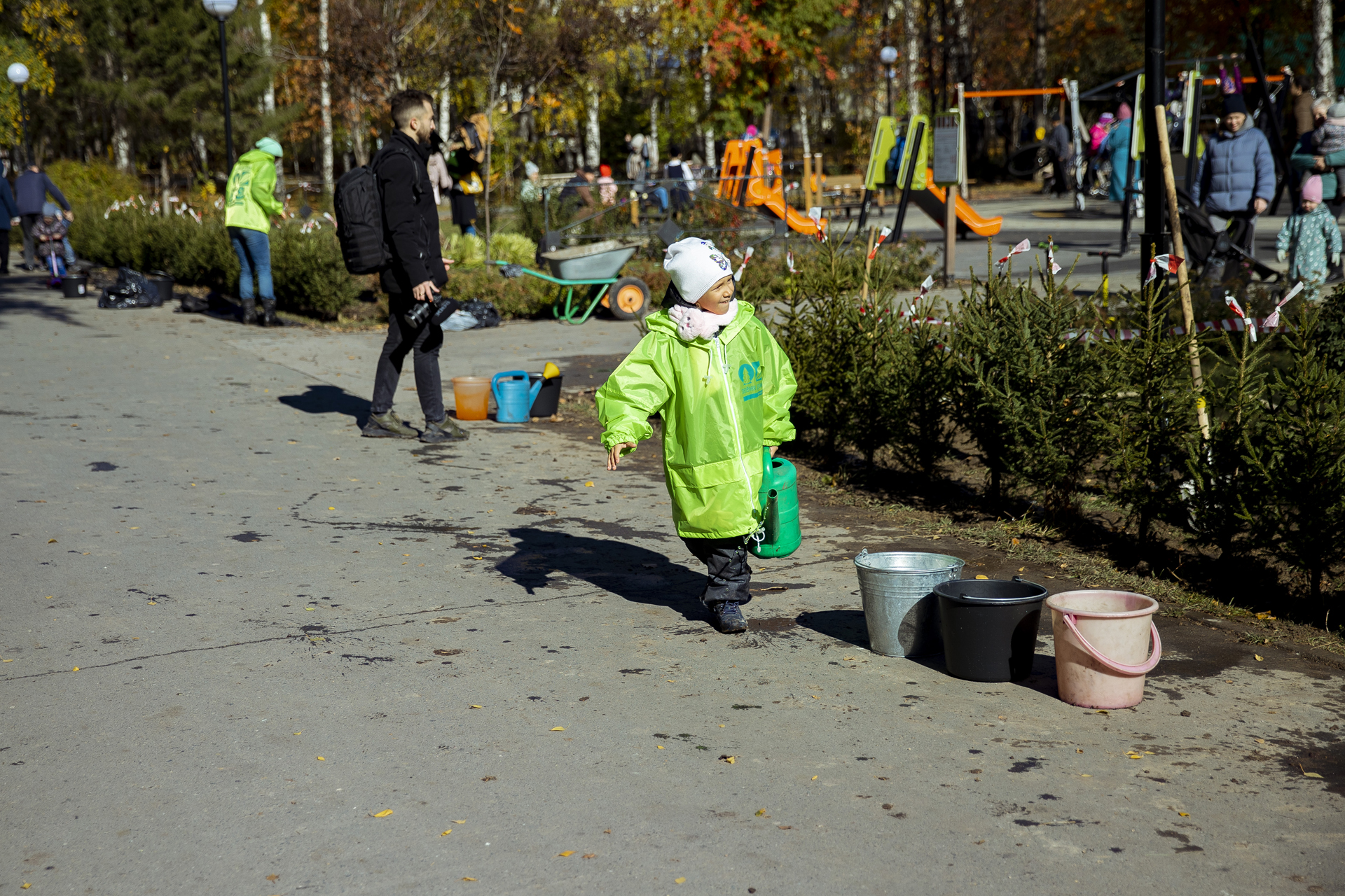 Солнце в октябре. В Новосибирске завершился осенний марафон «Зеленой дружины»