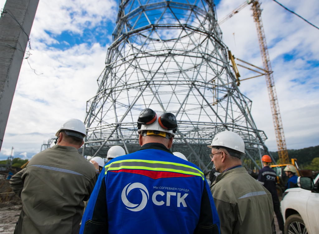 Фоторепортаж: руководители СГК проверили ход работ на станциях Сибири и Дальнего Востока